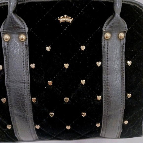 Juicy Couture Purse BLACK VELVET Quilted Leather TRIM Square Bag GOLD HEARTS - Picture 9 of 16